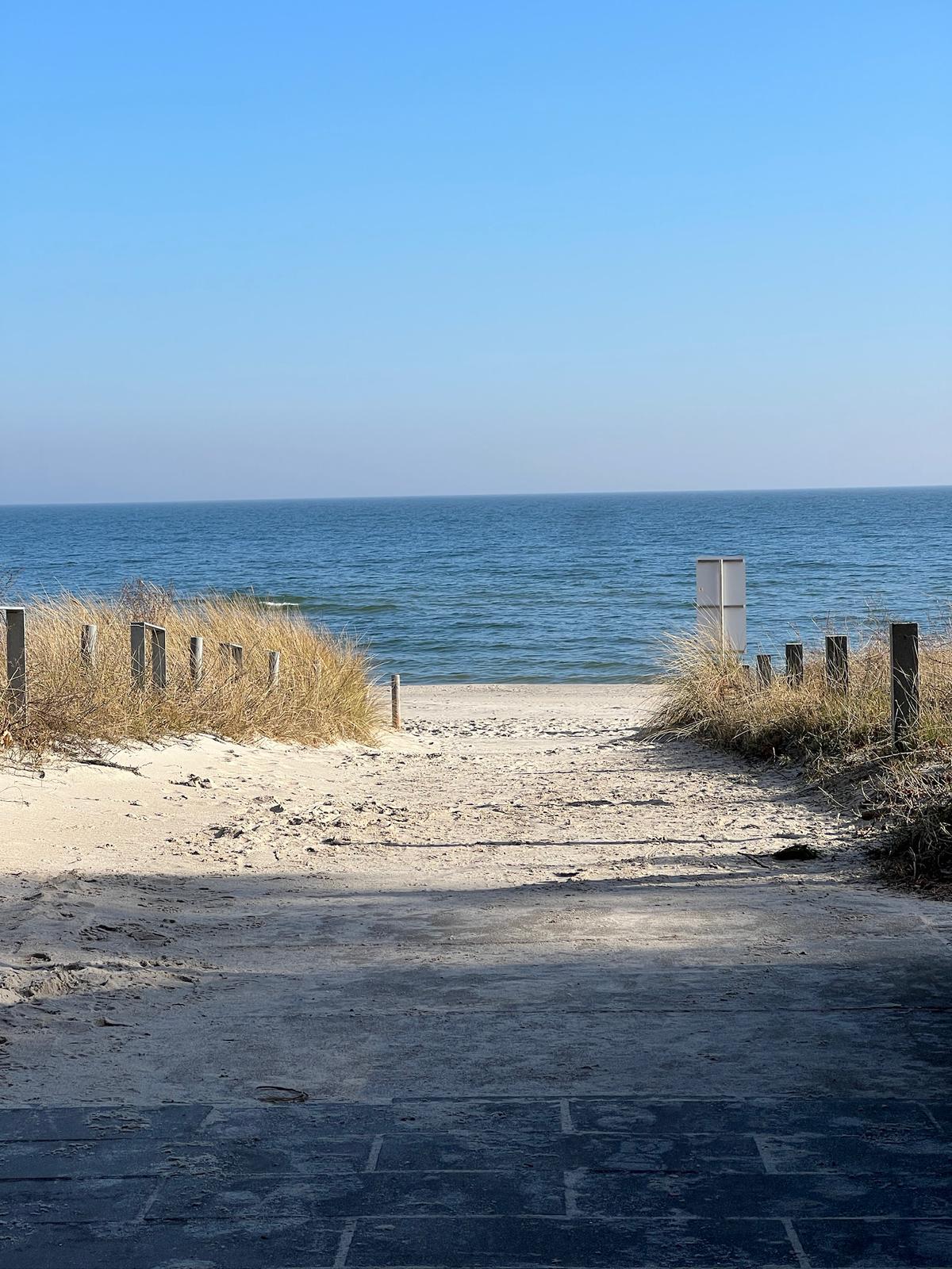 Einer von vielen Zugängen zum Strand
